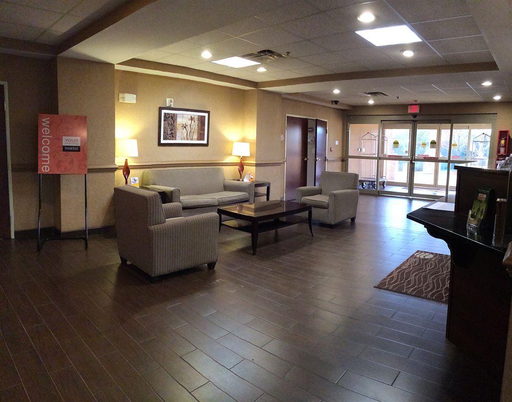 Comfort Inn & Suites Christiansburg I-81 Екстер'єр фото