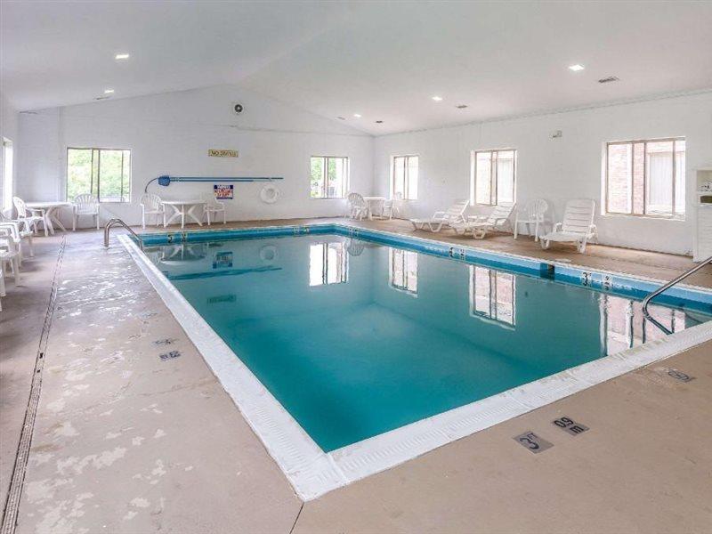 Comfort Inn & Suites Christiansburg I-81 Екстер'єр фото