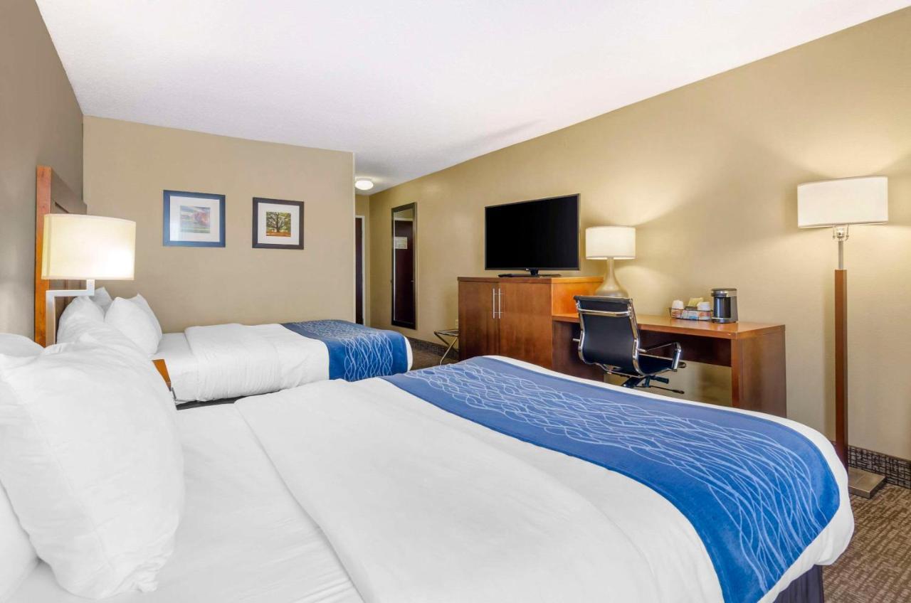 Comfort Inn & Suites Christiansburg I-81 Екстер'єр фото