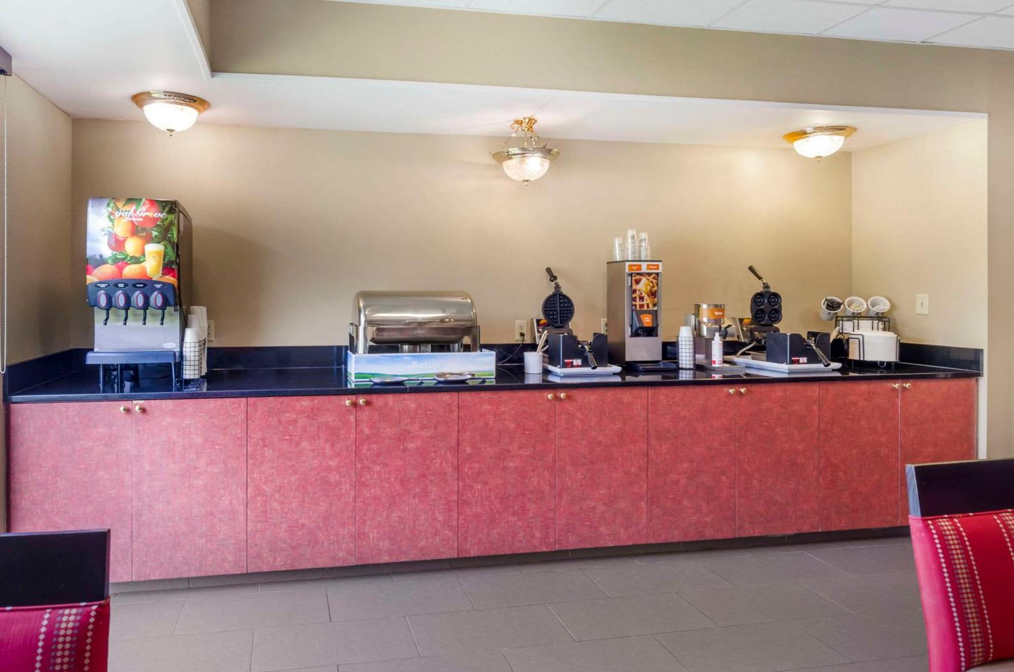 Comfort Inn & Suites Christiansburg I-81 Екстер'єр фото