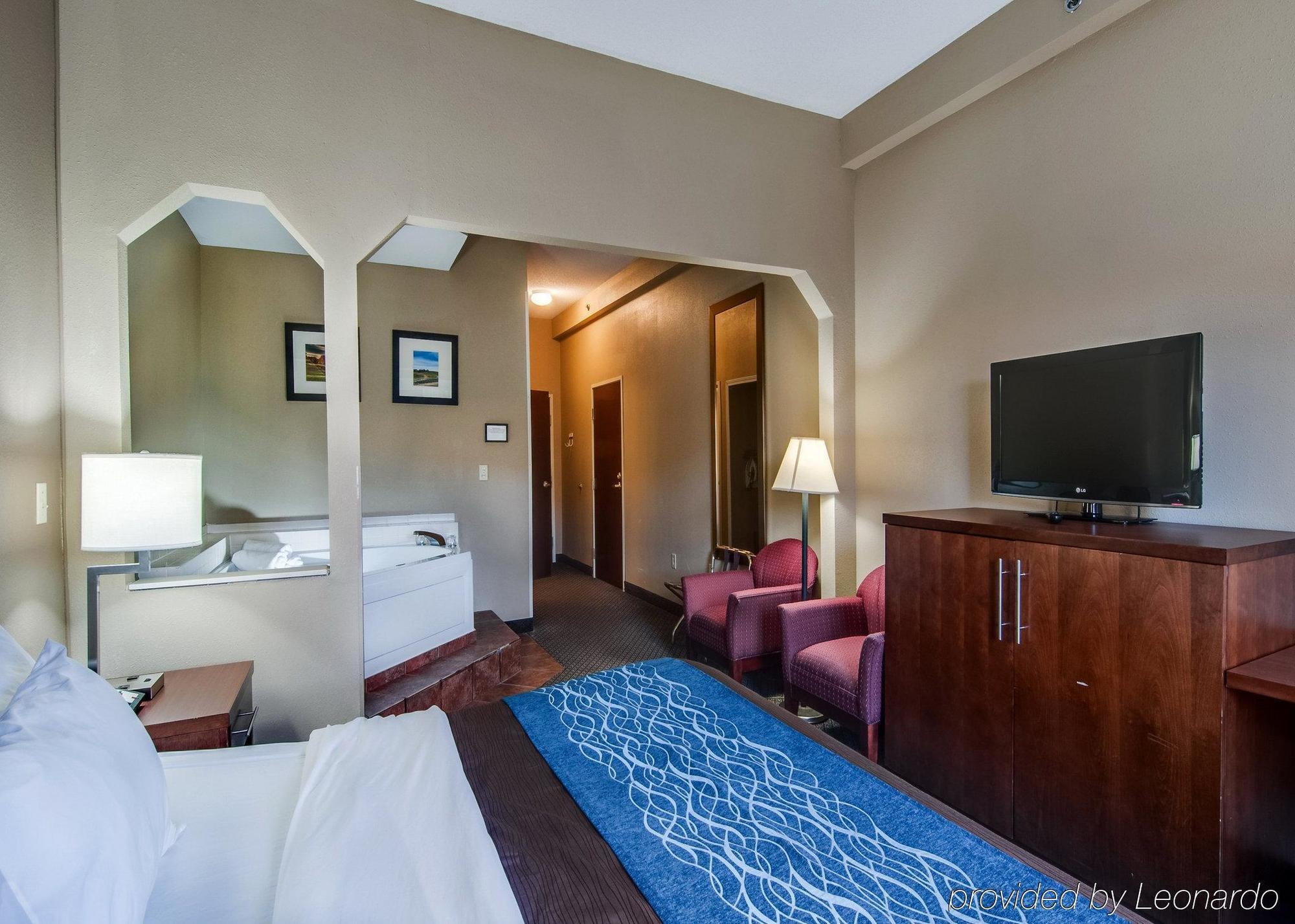 Comfort Inn & Suites Christiansburg I-81 Екстер'єр фото