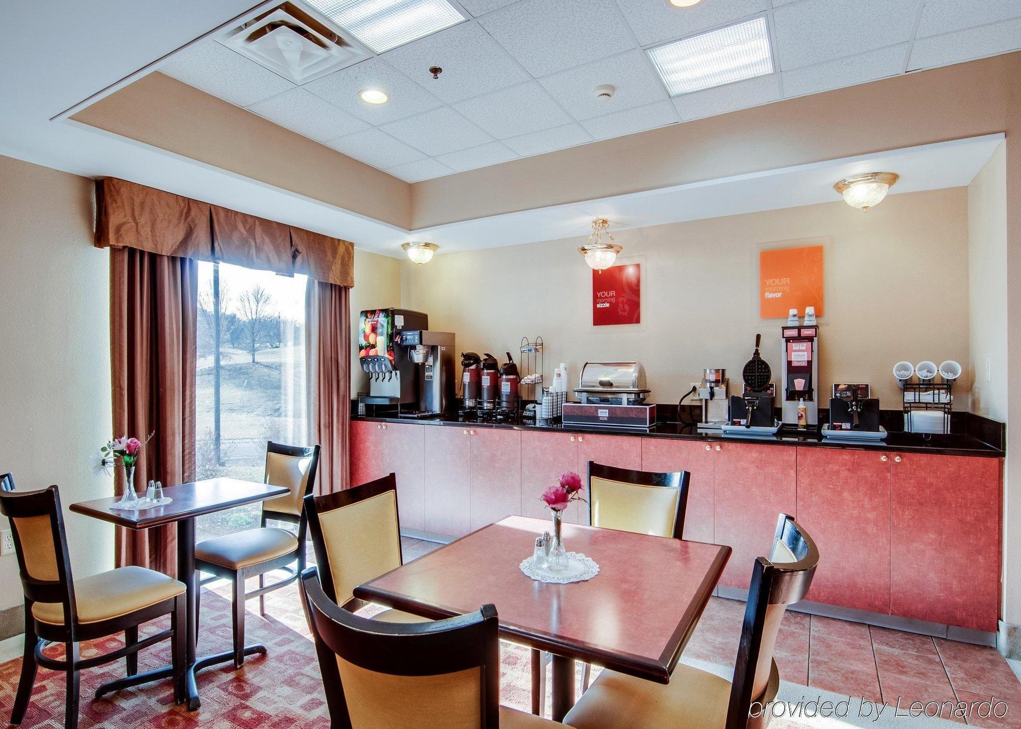 Comfort Inn & Suites Christiansburg I-81 Екстер'єр фото