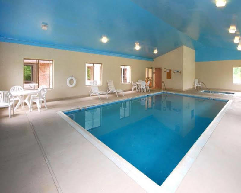 Comfort Inn & Suites Christiansburg I-81 Екстер'єр фото